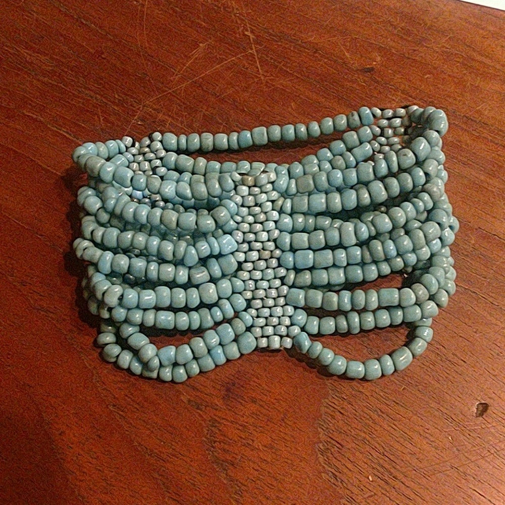 Glass bead bracelet